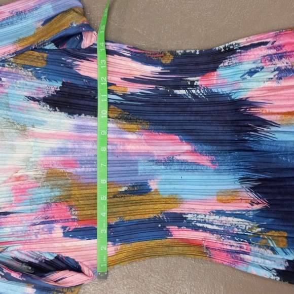 Milano Multi-Colored, Super Stretchy, Abstract, 3/4 Sleeve Shirt - Picture 7 of 11